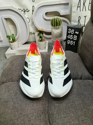 Adidas White Black Lightweight Knit Upper Sculpted Stacked Midsole Running Shoes 10