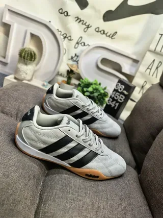 Adidas Chaussures Lifestyle Blanc et Vert Haut Matelassé Trois Rayures 9