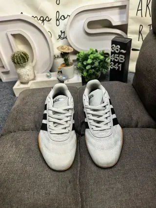 Adidas Chaussures Lifestyle Blanc et Vert Haut Matelassé Trois Rayures 10