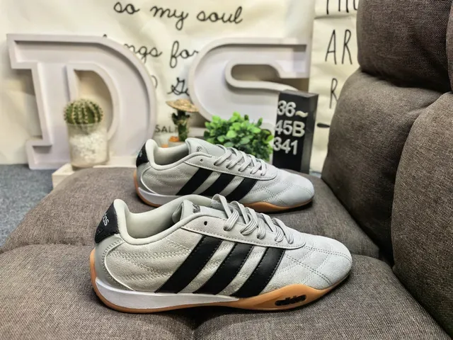Adidas Chaussures Lifestyle Blanc et Vert Haut Matelassé Trois Rayures 11