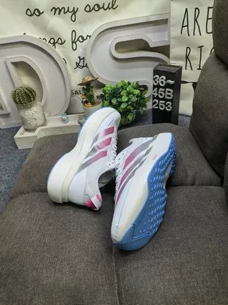 Adidas Xero Evo SL ATR सफेद गुलाबी चांदी दौड़ने की चप्पल 6