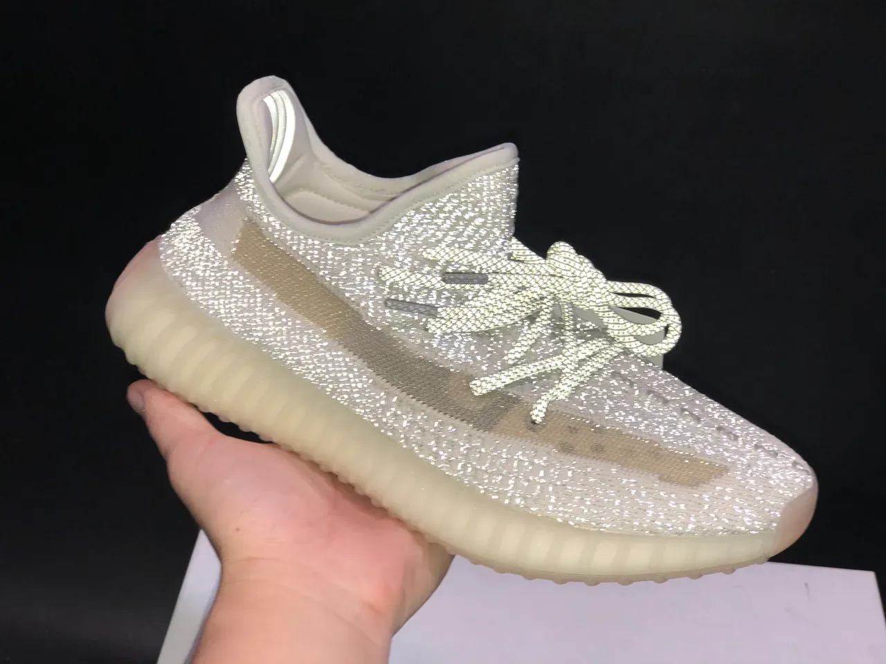Adidas Yeezy Boost 350 V2 Off-White Chaussures Lifestyle 3