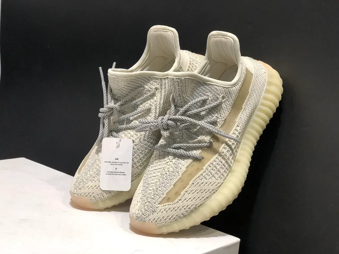 Adidas Yeezy Boost 350 V2 Off-White Chaussures Lifestyle 4