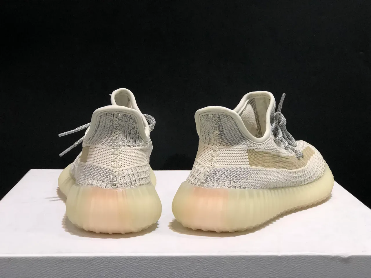 Adidas Yeezy Boost 350 V2 Off-White Chaussures Lifestyle 10