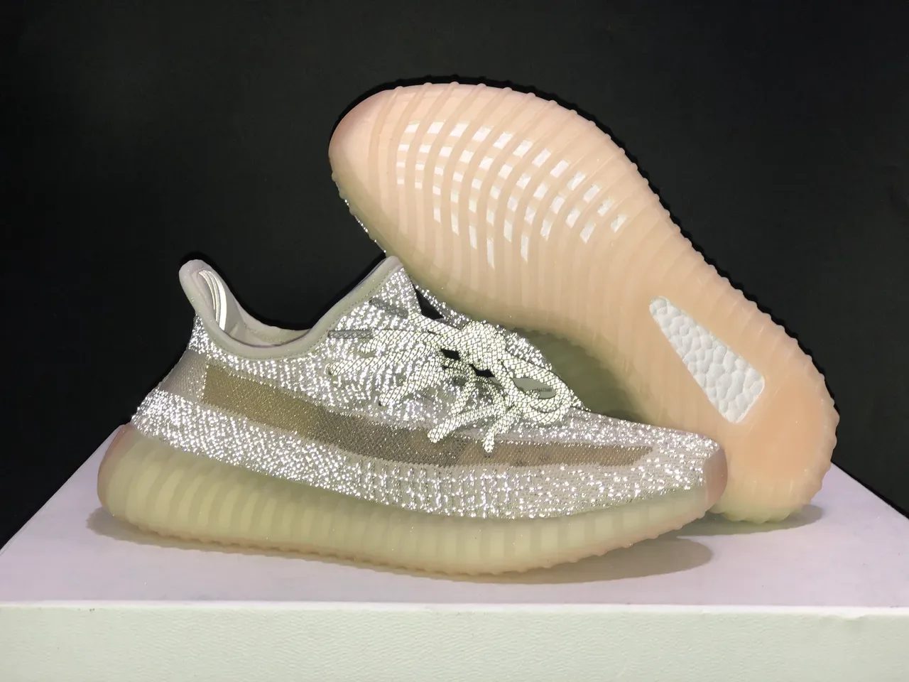 Adidas Yeezy Boost 350 V2 Off-White Chaussures Lifestyle 12
