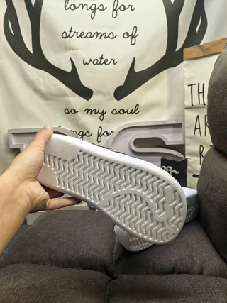Adidas Yeezy Slide نعال منصة بيج 4