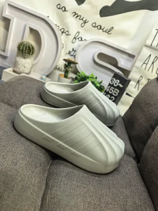 Adidas Yeezy Slide نعال منصة بيج 19