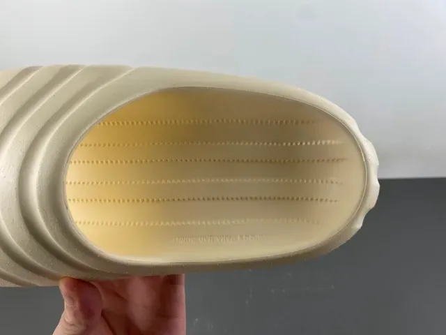 Chinelos Adidas Yeezy Slide Bege 5