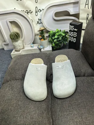 Adidas Yeezy Slide Light Gray Suede Slippers 10