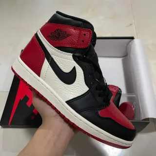 Tênis de basquete Air Jordan 1 High preto branco vermelho