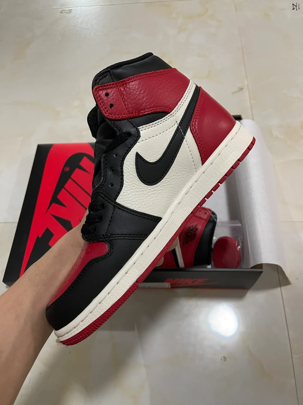 Air Jordan 1 High Black White Red Basketball Shoes 5