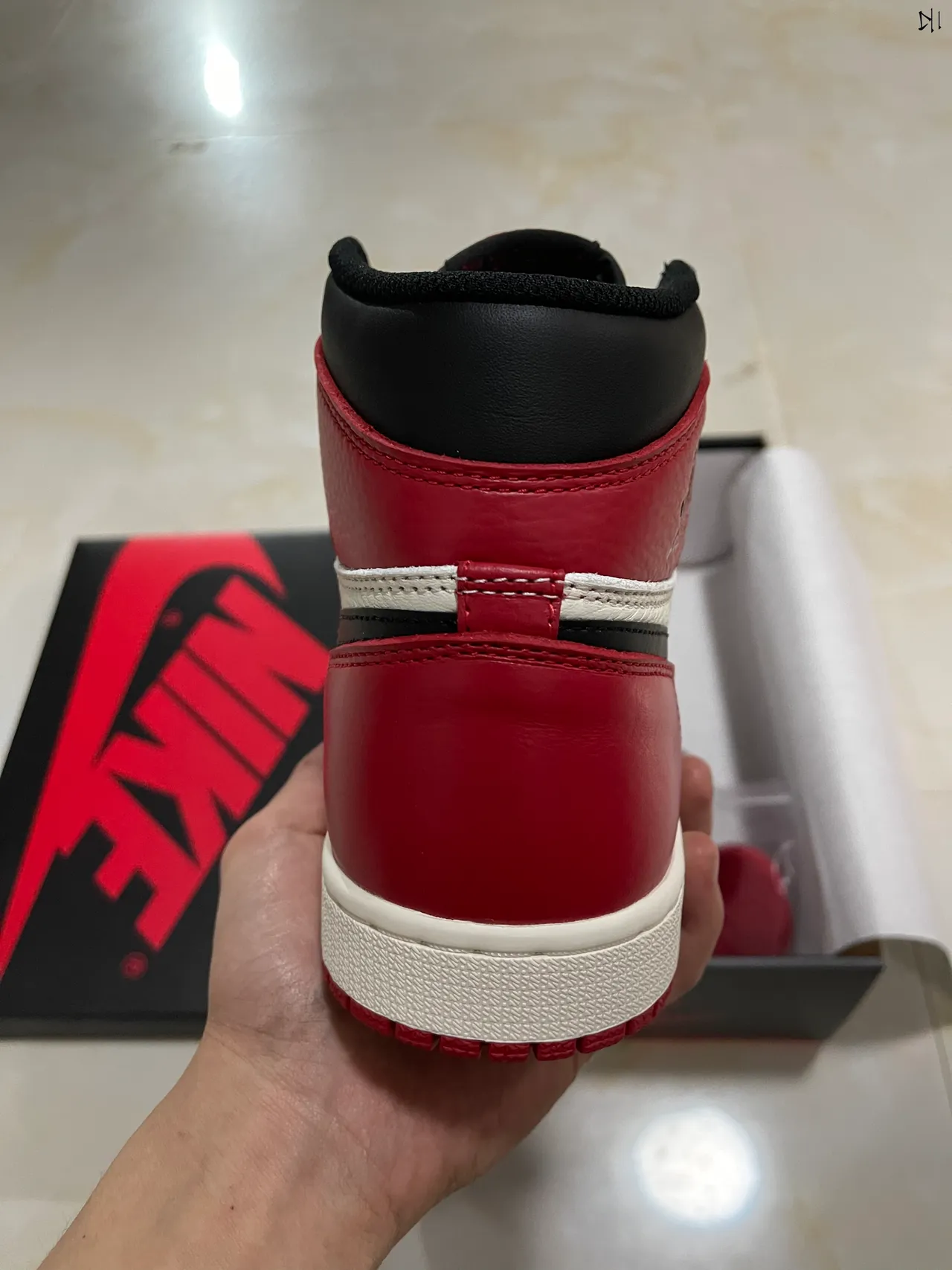 Air Jordan 1 High Black White Red Basketball Shoes 6