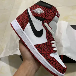 Tênis de basquete Air Jordan 1 High Elephant Print vermelho branco e preto