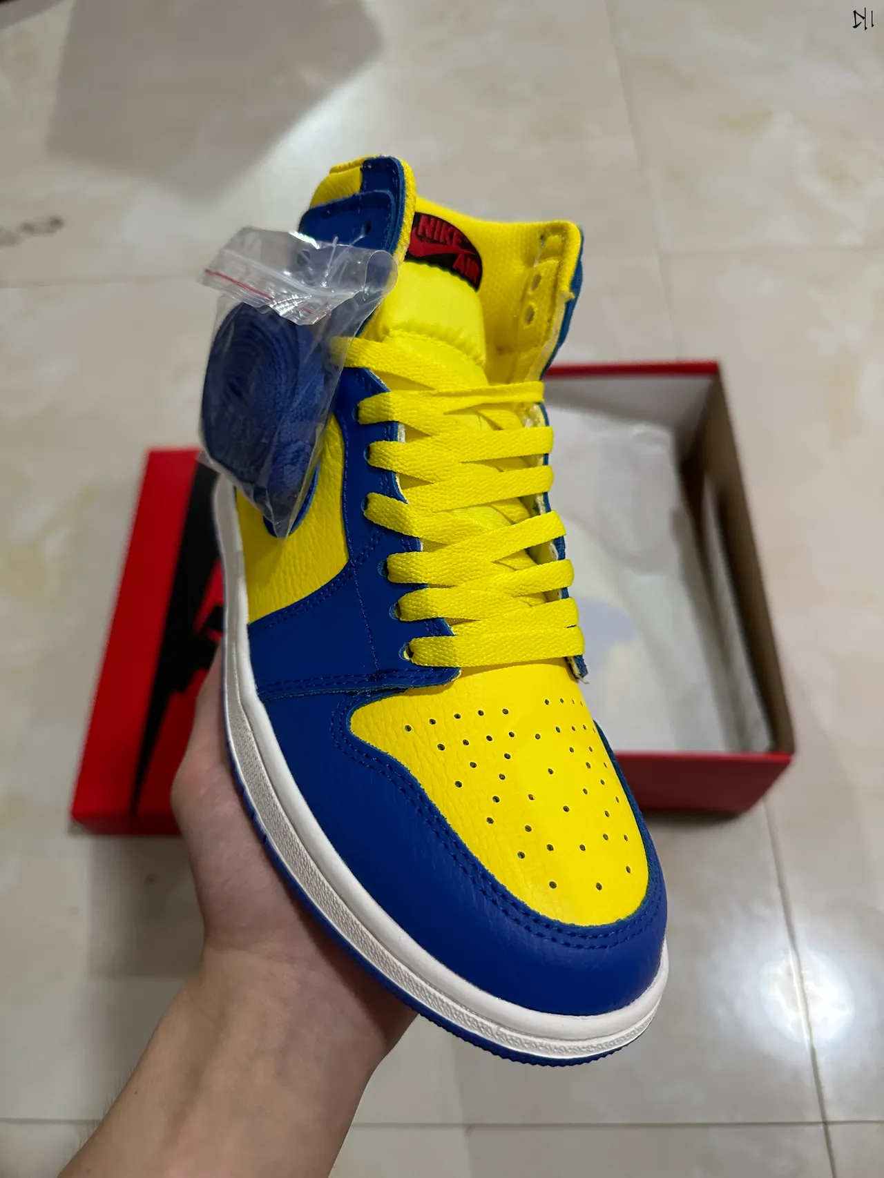 Air Jordan 1 Royal Blue et Yellow Chaussures de basket High-Top 2