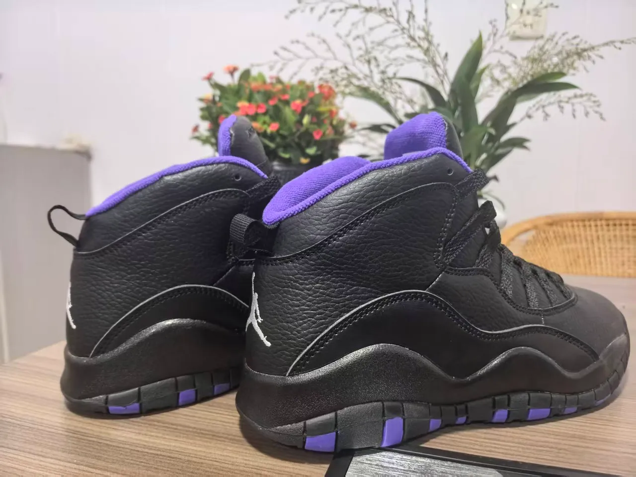 Chaussures de basketball Air Jordan 10 Noir et Violet Jalons de carrière 4