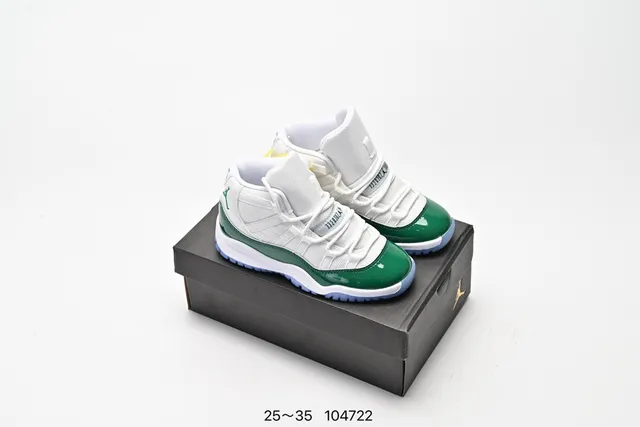 حذاء كرة السلة Air Jordan 11 بدون أربطة مع حزام باللون الأسود والأبيض والأحمر 3