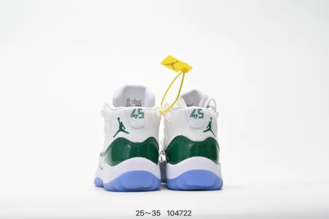 حذاء كرة السلة Air Jordan 11 بدون أربطة مع حزام باللون الأسود والأبيض والأحمر 13