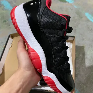 Air Jordan 11 黑白红 漆皮 篮球鞋