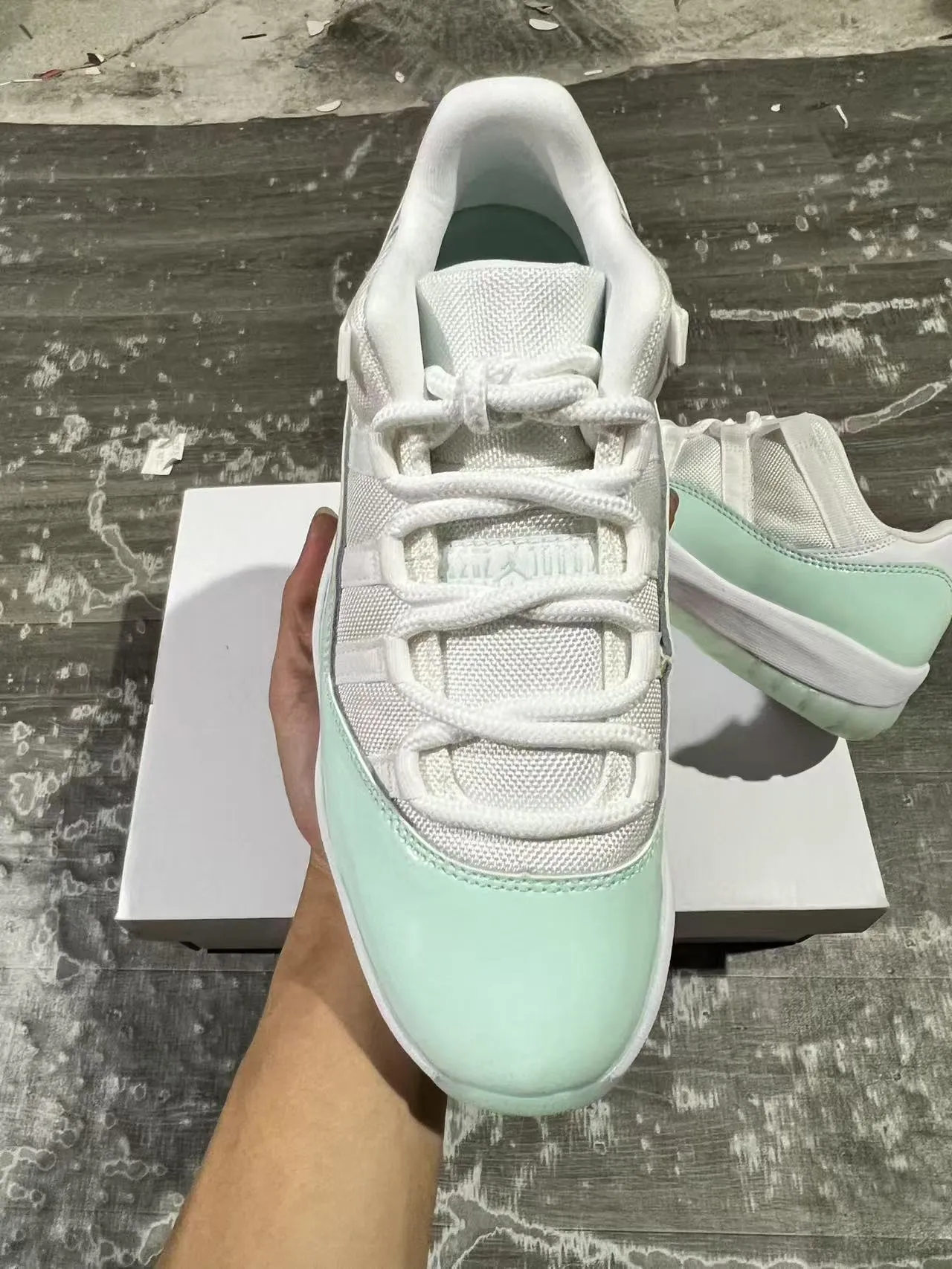 Air Jordan 11 Mint Green Patent Leather Basketball Shoes 3