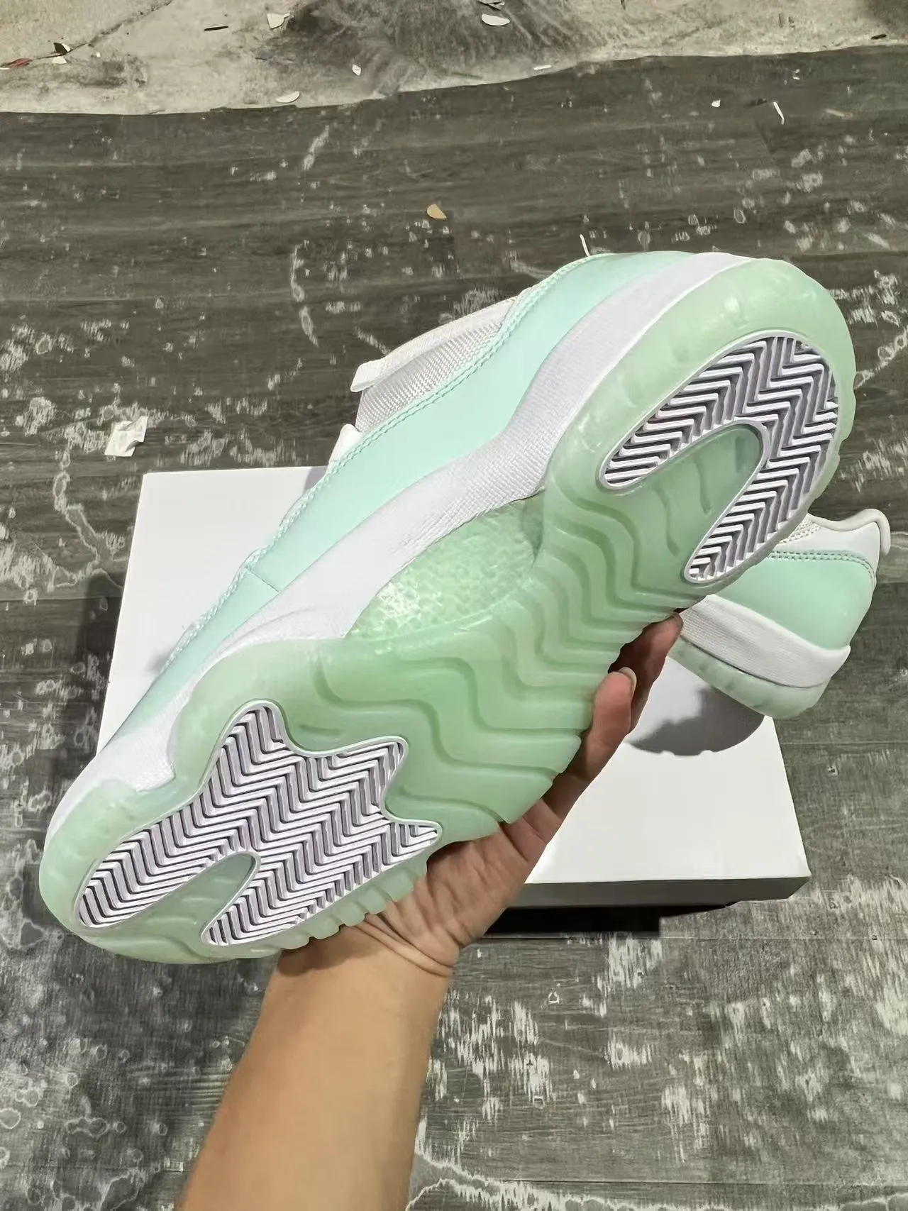 Air Jordan 11 Mint Green Patent Leather Basketball Shoes 6