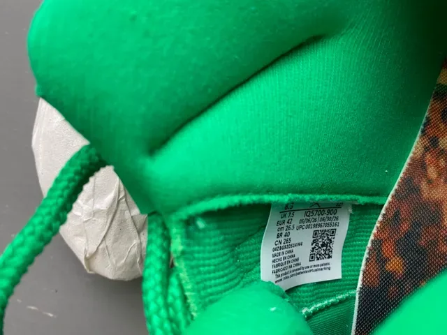 Air Jordan 11 单色绿麂皮篮球鞋 7