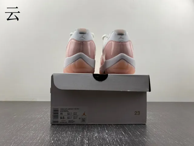 Zapatillas de baloncesto Air Jordan 11 de charol rosa pálido 11