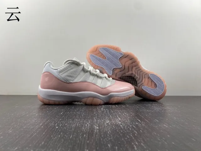 Zapatillas de baloncesto Air Jordan 11 de charol rosa pálido 12