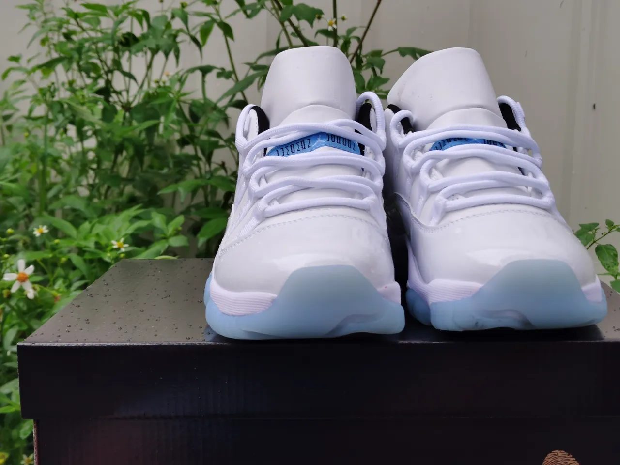 Tênis de basquete Air Jordan 11 branco azul gelo preto 3