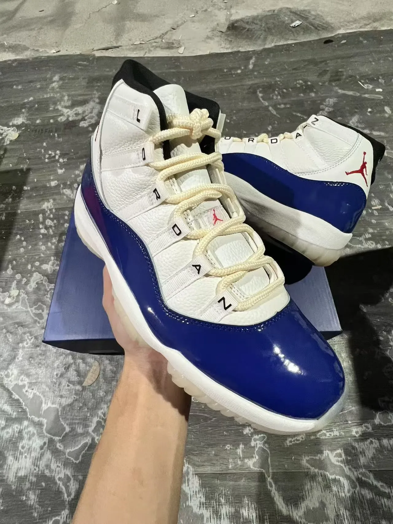Air Jordan 11 White Royal Blue Patent Leather Basketball Shoes 2