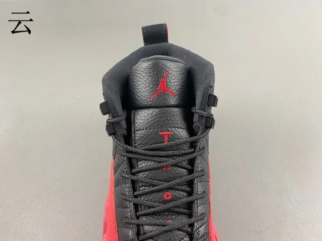 Air Jordan 12 কালো এবং লাল বাস্কেটবল জুতা 14