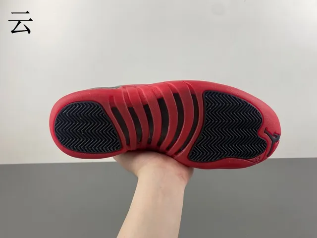 Air Jordan 12 কালো এবং লাল বাস্কেটবল জুতা 16