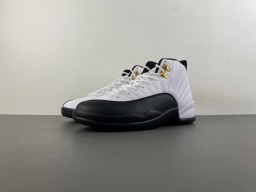 Tênis de basquete Air Jordan 12 branco preto dourado 11