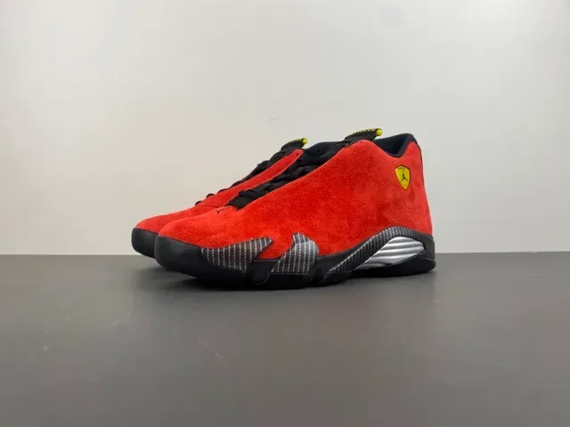 Air Jordan 14 أحذية كرة السلة الحمراء من السويدي بألياف الكربون 10