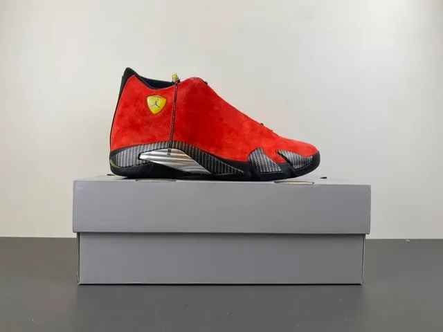 Air Jordan 14 أحذية كرة السلة الحمراء من السويدي بألياف الكربون 15