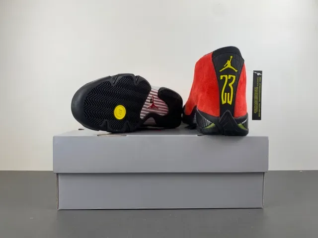 Air Jordan 14 أحذية كرة السلة الحمراء من السويدي بألياف الكربون 16