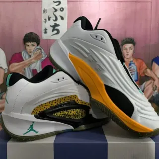Air Jordan 37 সাদা কালো কমলা ছিটযুক্ত বাস্কেটবল জুতো