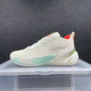Air Jordan 37 সাদা সবুজ নিট আপার স্কাল্পটেড মিডসোল বাস্কেটবল জুতো