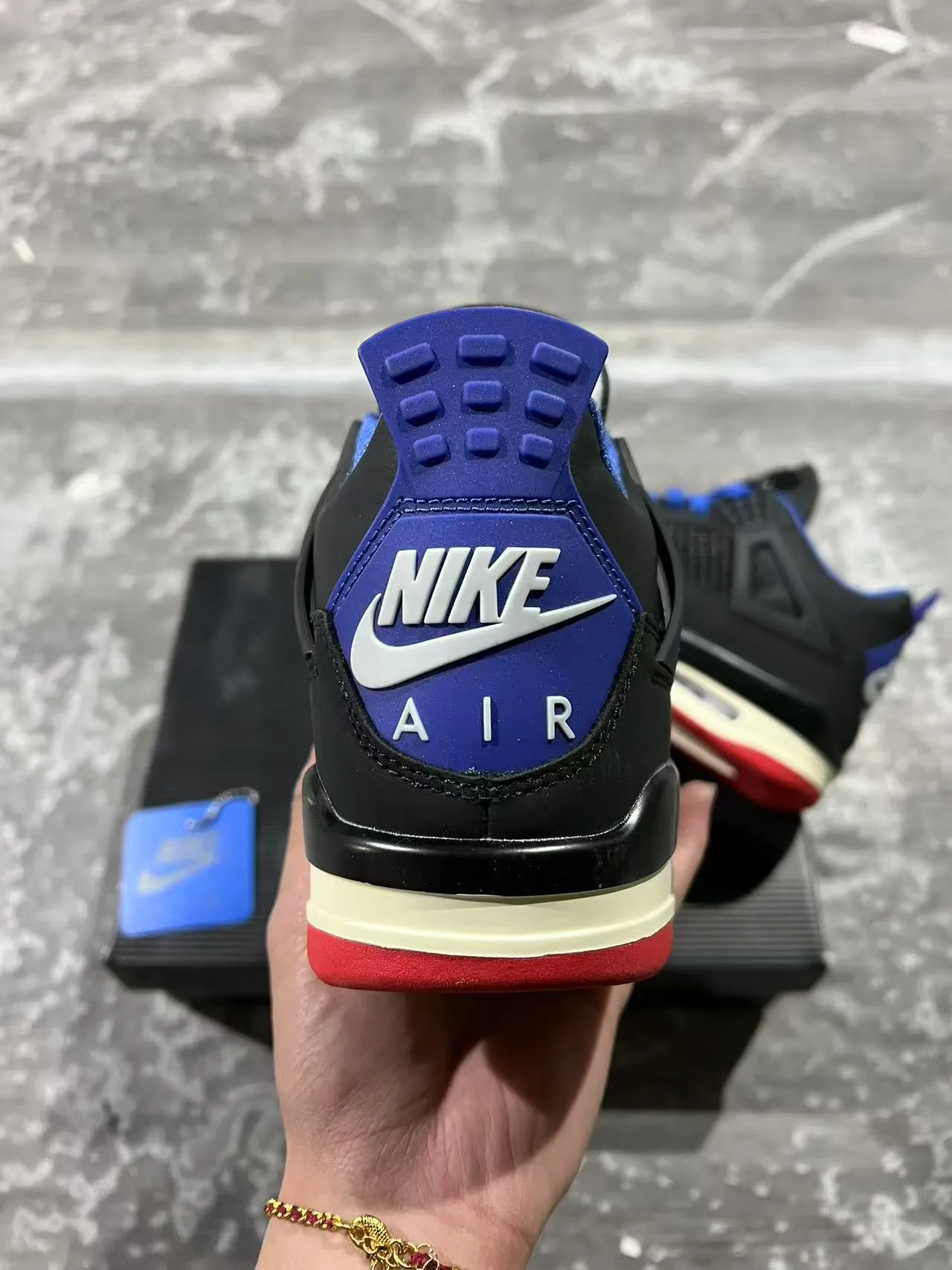 أحذية كرة السلة Air Jordan 4 أسود أزرق ملكي أحمر 8