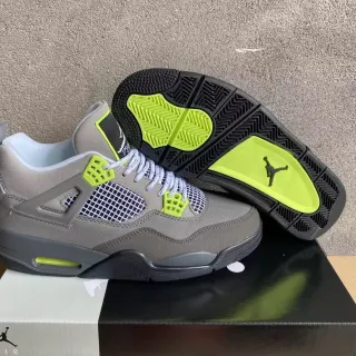 Air Jordan 4 灰色和酸橙绿篮球鞋