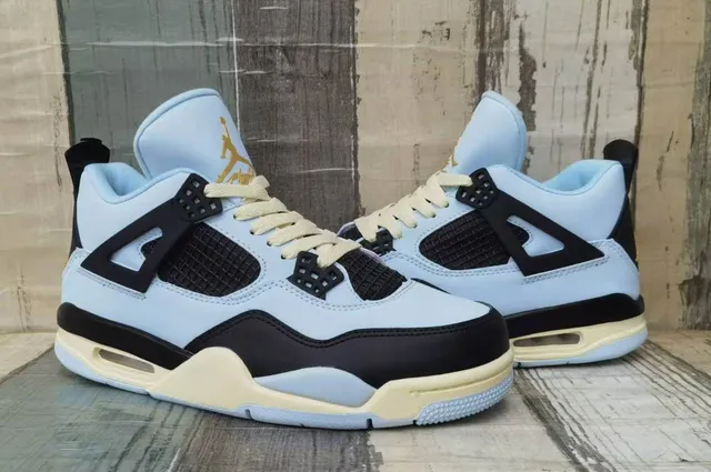 Air Jordan 4 Azul claro preto creme tênis de basquete 4