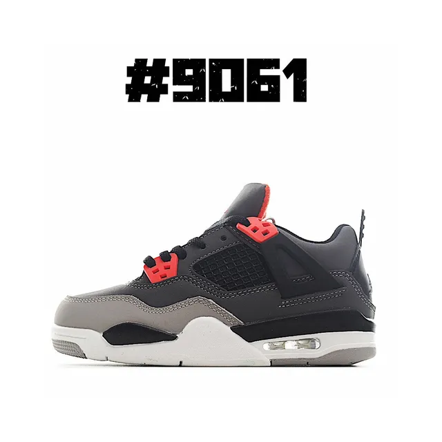 Chaussures de basketball Air Jordan 4 Retro noir et or 7