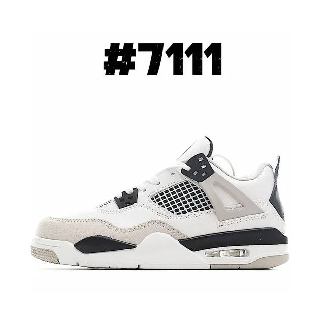 Chaussures de basketball Air Jordan 4 Retro noir et or 9