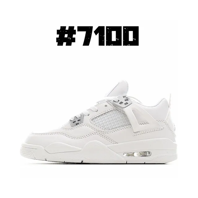 Chaussures de basketball Air Jordan 4 Retro noir et or 11