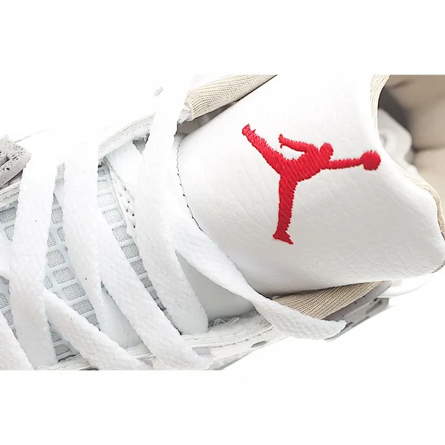 Chaussures de basketball Air Jordan 4 Retro noir et or 19