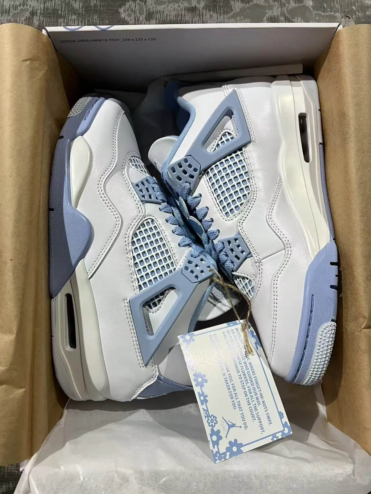 Air Jordan 4 সাদা এবং পাউডার ব্লু বাস্কেটবল জুতো 9