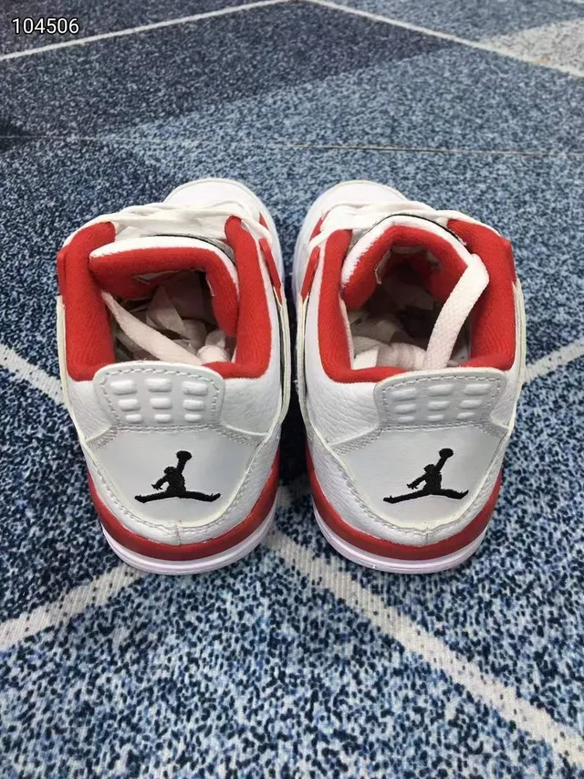 Air Jordan 4 أبيض رمادي أحمر أحذية كرة السلة 3