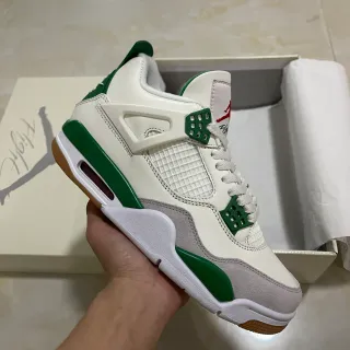 Tênis de basquete Air Jordan 4 branco e verde