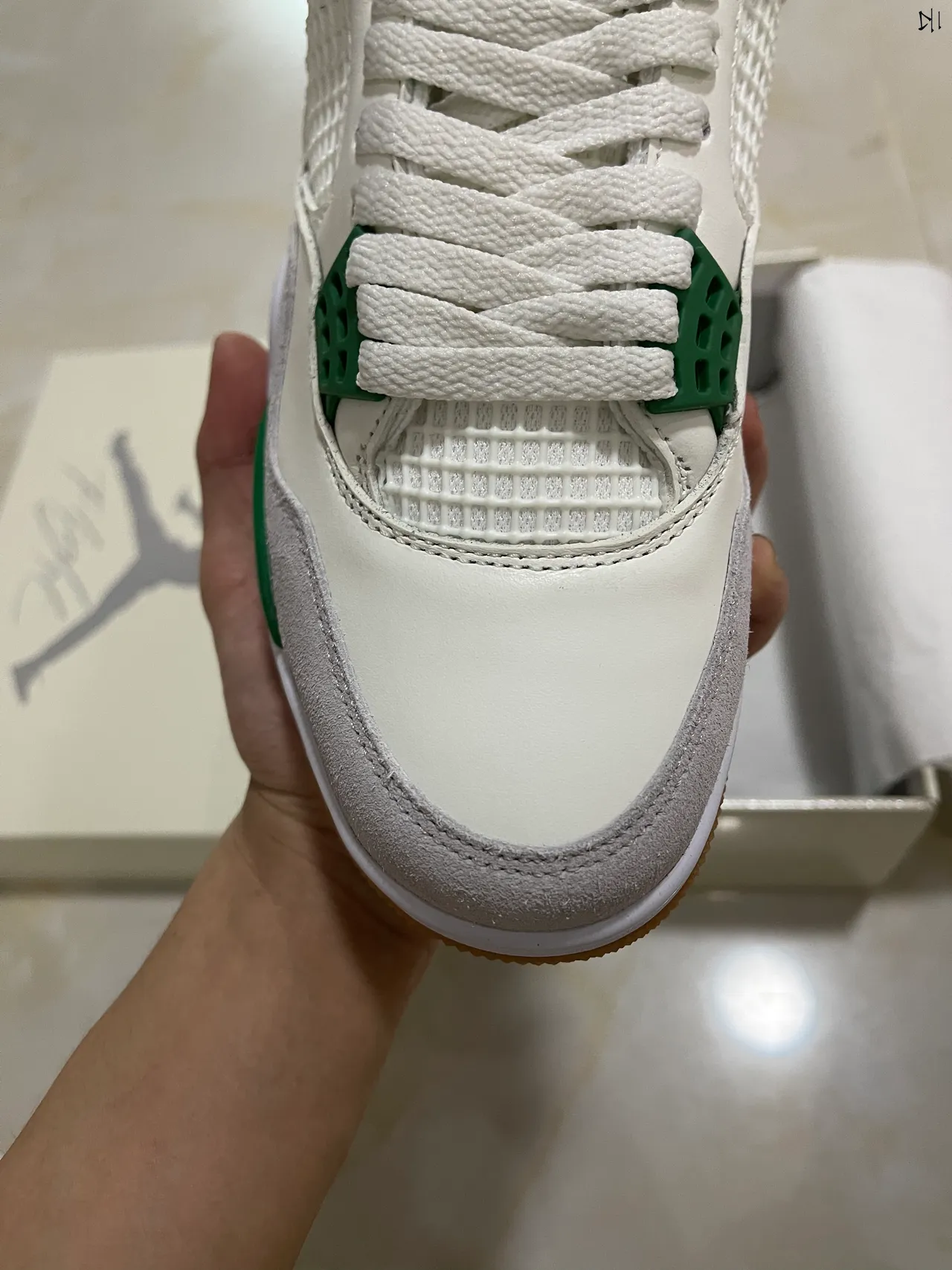Zapatillas de baloncesto Air Jordan 4 blanco y verde 3