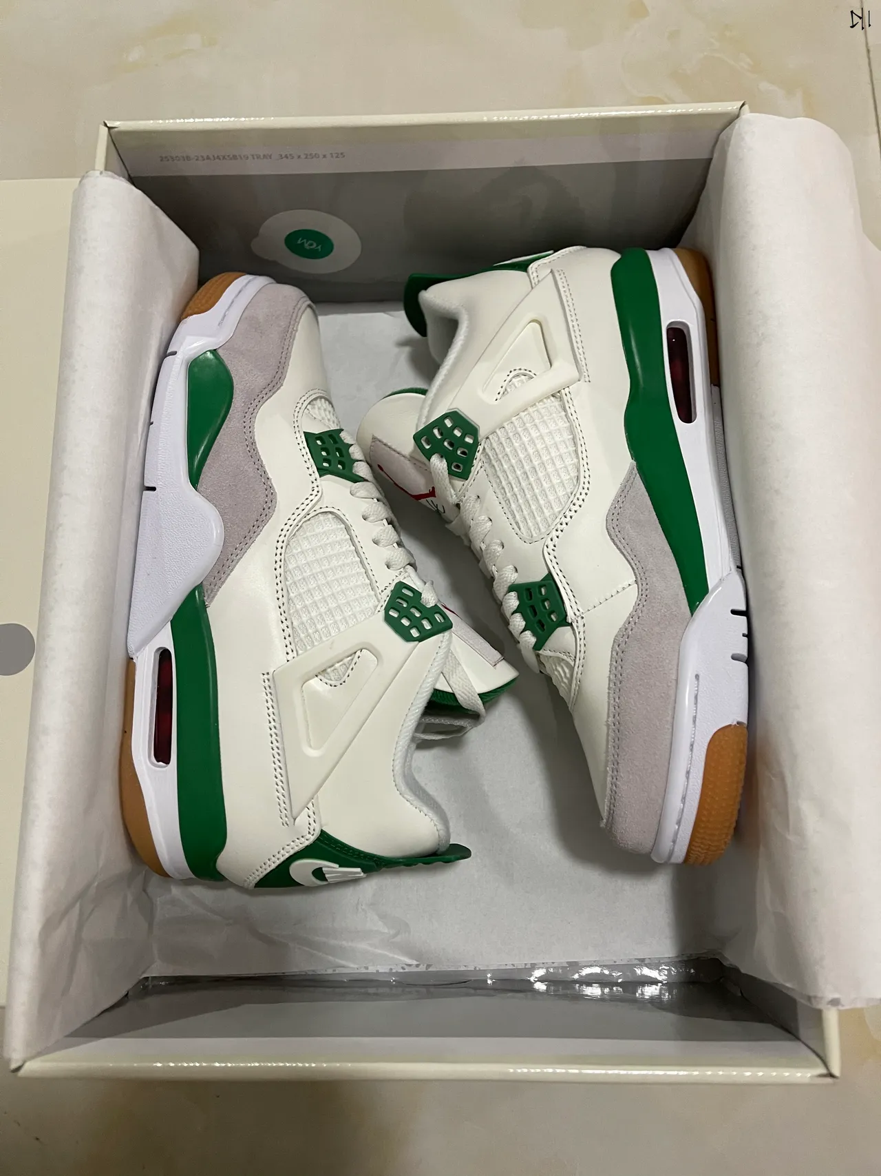 Zapatillas de baloncesto Air Jordan 4 blanco y verde 8