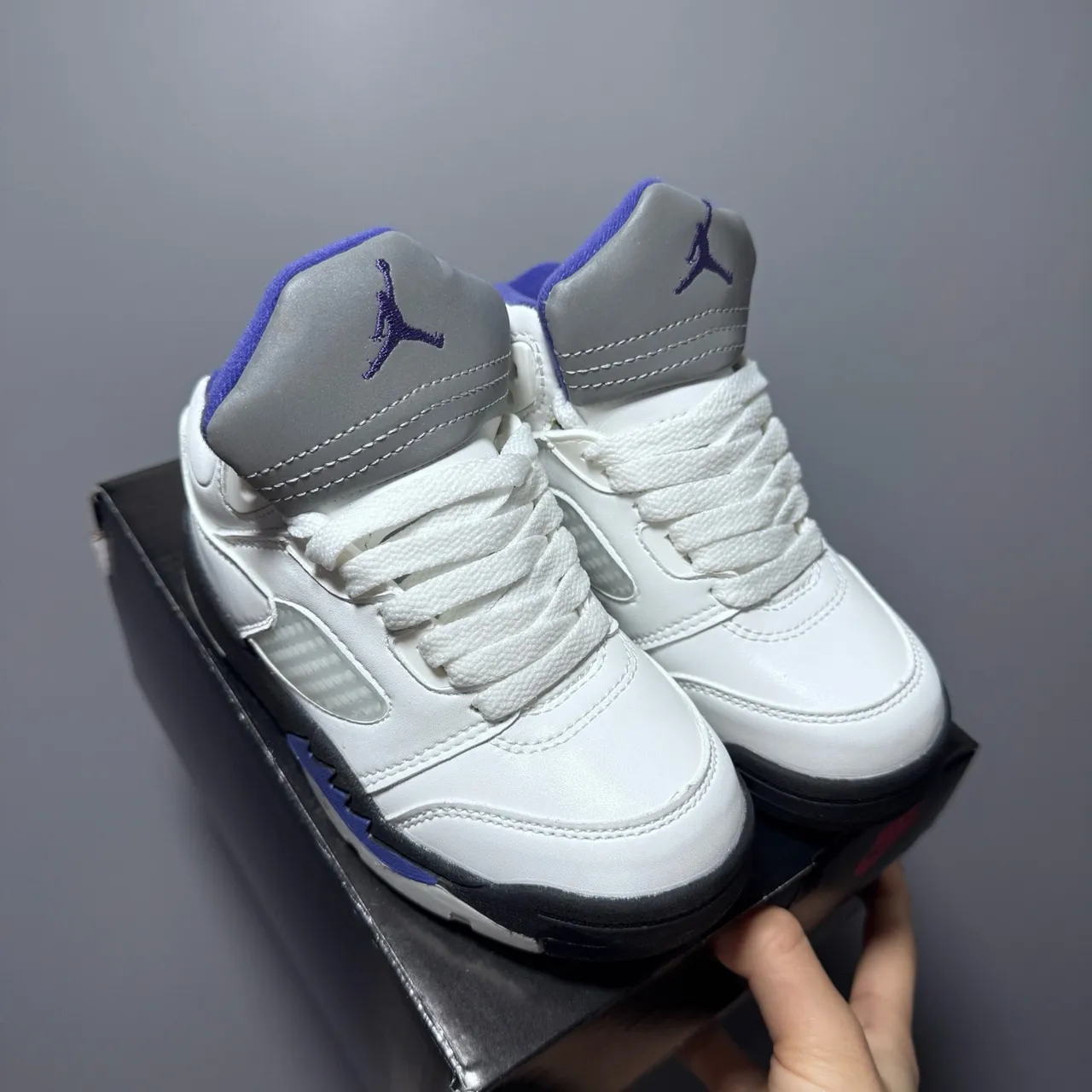 Air Jordan 5 काला सफेद लाल बच्चों के बास्केटबॉल जूते 12